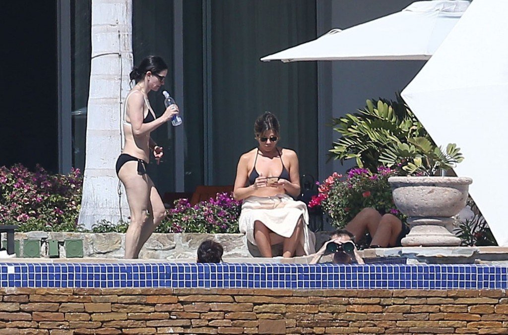 Jennifer Aniston Sexy 34 thefappening.so