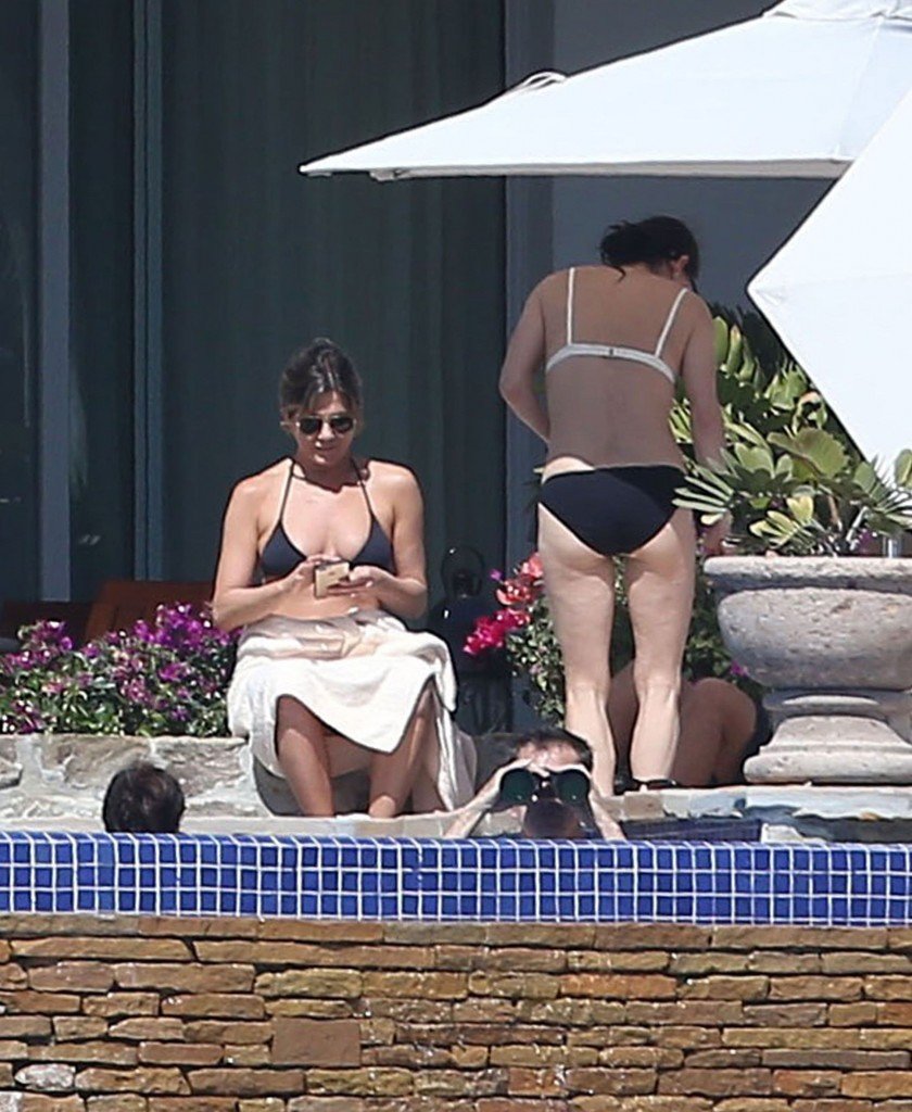Jennifer Aniston Sexy 35 thefappening.so