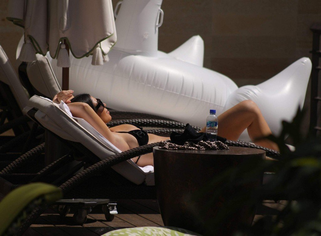 Kim & Kourtney Kardashian Sexy 15 thefappening.so