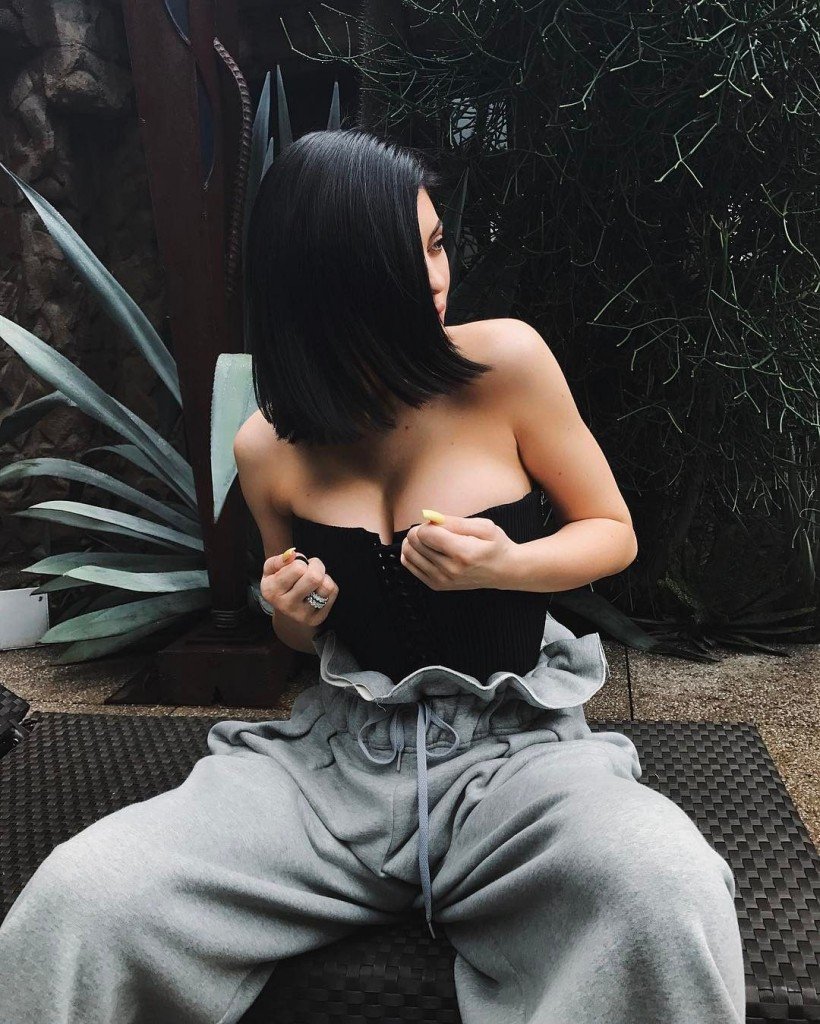 Kylie Jenner Sexy thefappening.so 3