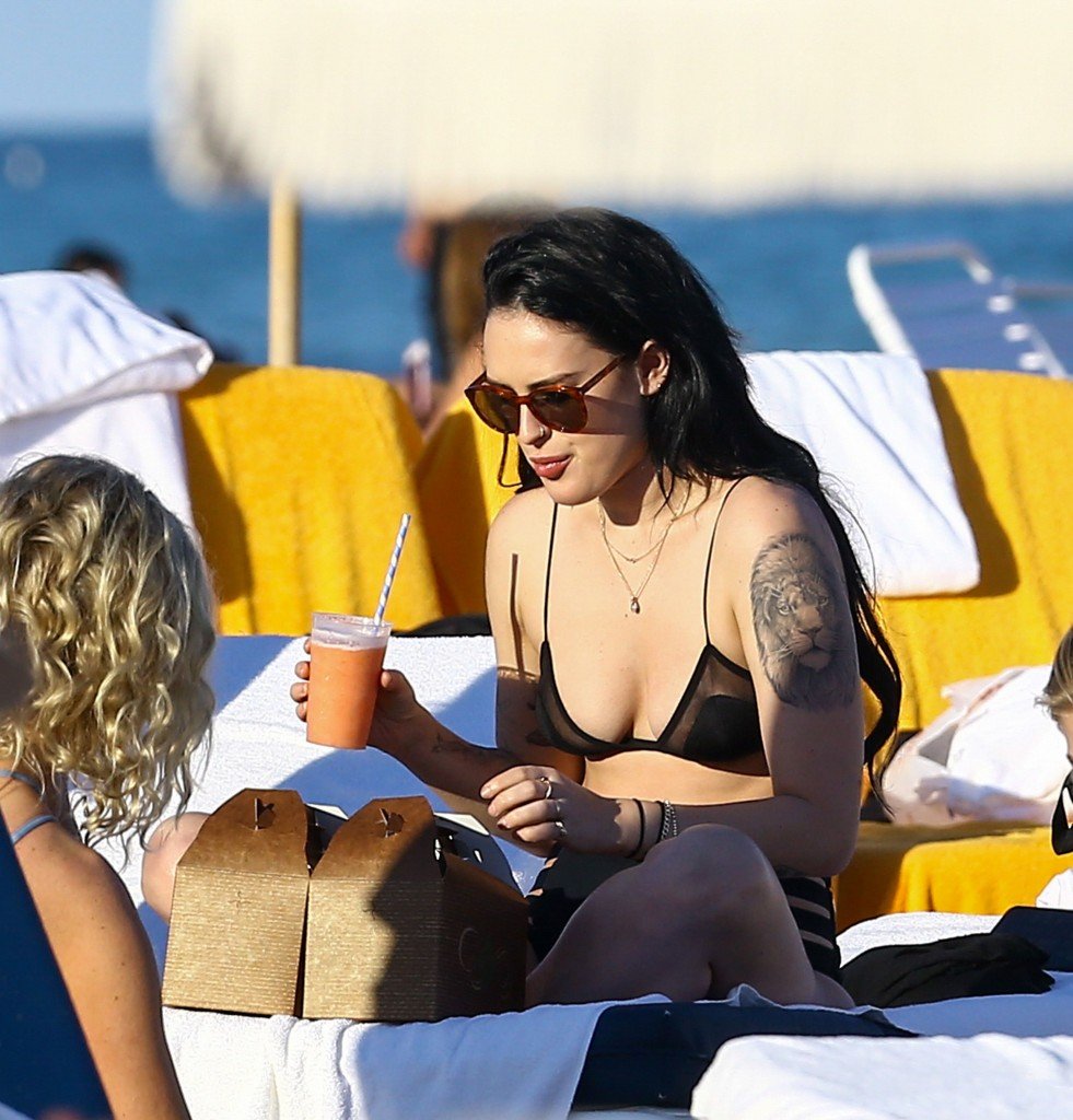 Rumer Willis Sexy 7 thefappening.so