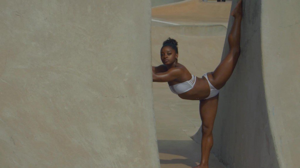 Simon Biles Sports Illustrated Swimsuit 2017_11