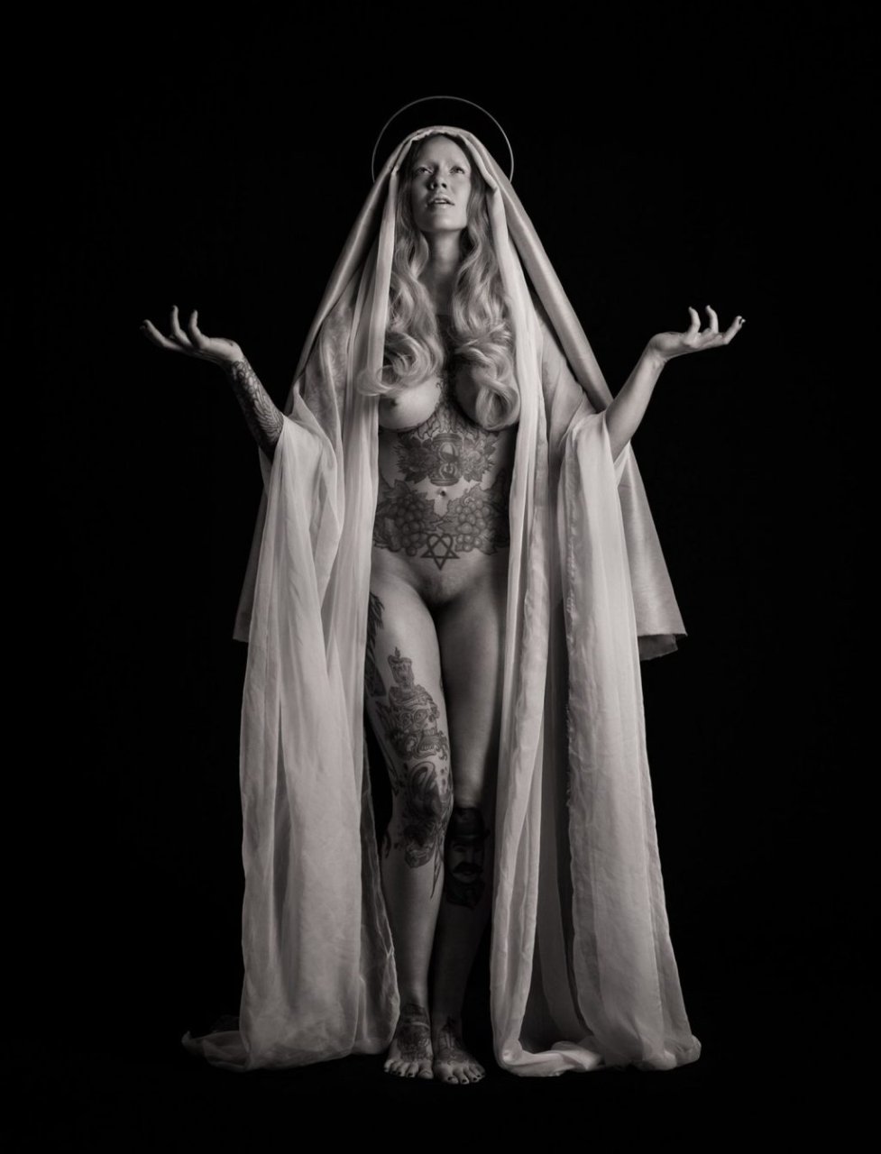 Leah Jung Nude