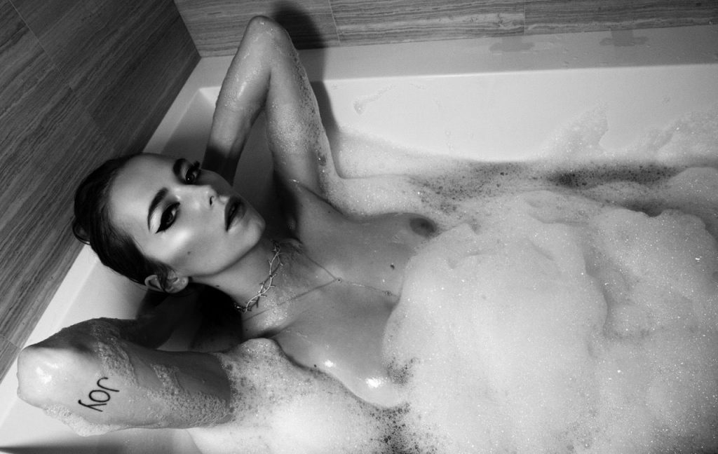 Coline Aulagnier Nude