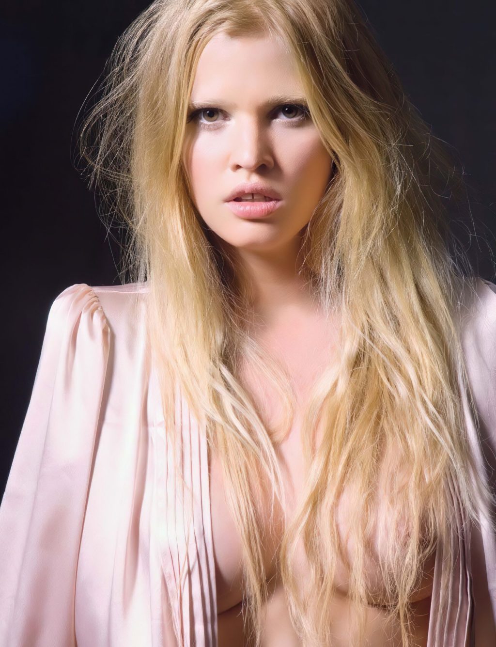 Lara Stone Nude